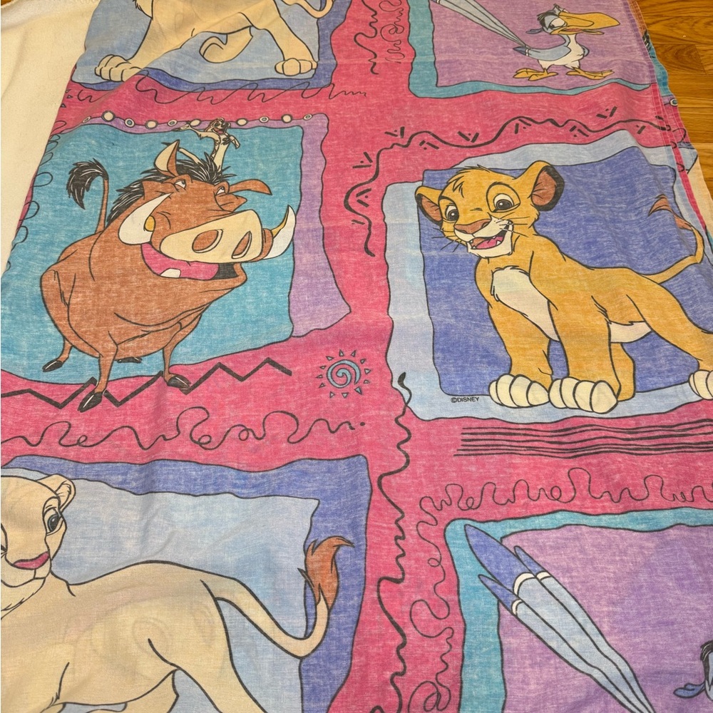 Vintage Lion Ling twin flat sheet